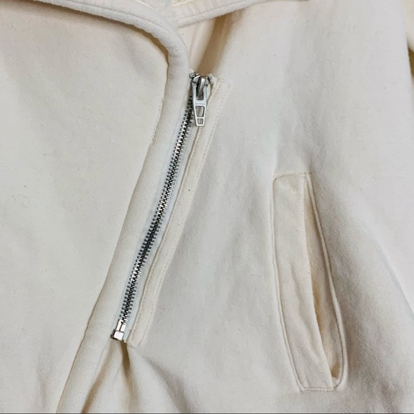 BLANKNYC Cozy asymmetrical off-white zip up sweatshirt shacket small women’s - Picture 2 of 4